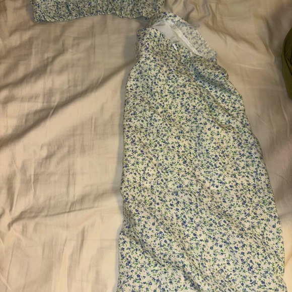 Floral Skirt and Top Set - Picture 2 of 3